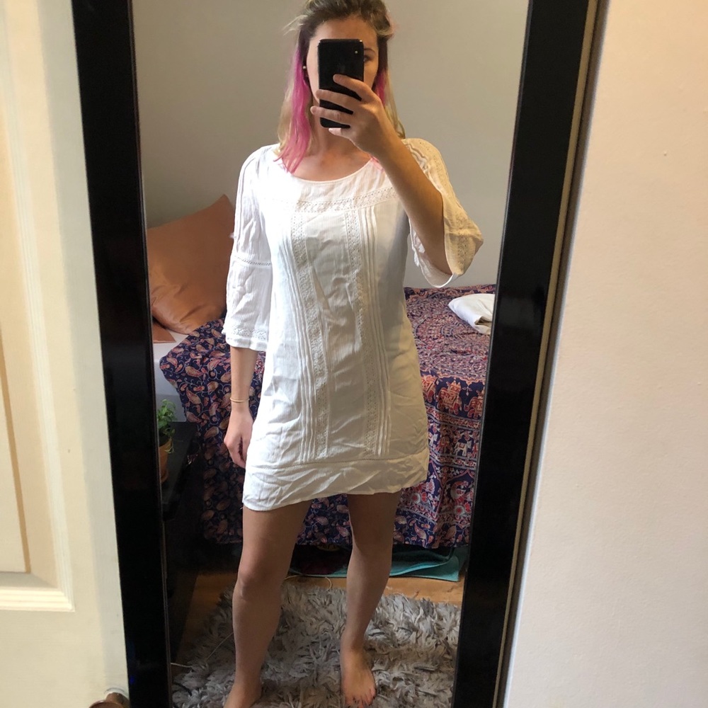 Half sleeve white dress
